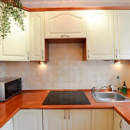 Apartment Near Old Town